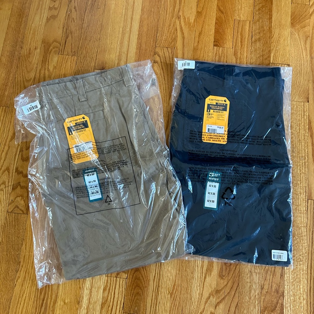 Bundle NWT Carhartt navy and khaki pants